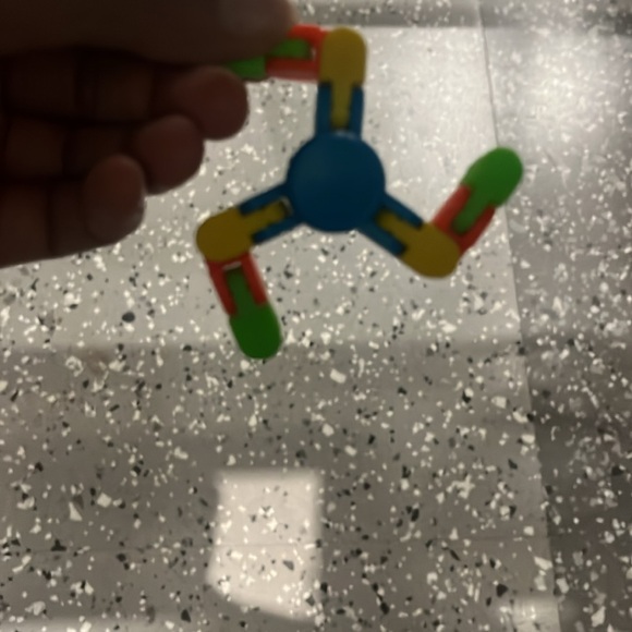 Fidget - Picture 2 of 3
